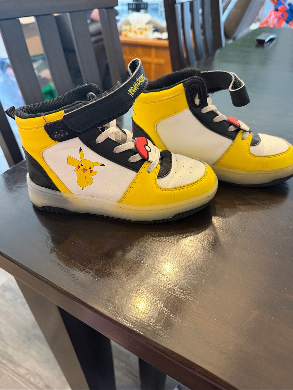 Pokémon Pikachu Kids High-Top Sneakers in Yellow & White